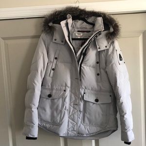 Moose knuckles woman’s coat light grey XL